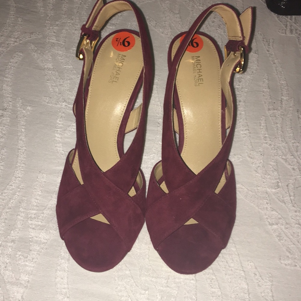 Michael Kors Burgundy Heels - Picture 6 of 8